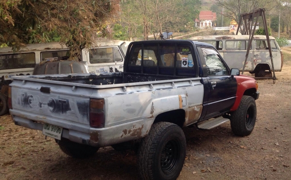 ขาย 2 คัน 4x4 ช่วงสั้นแท้ isuzu toyota ขาย 2 คัน 4x4 ช่วงสั้นแท้ isuzu toyota