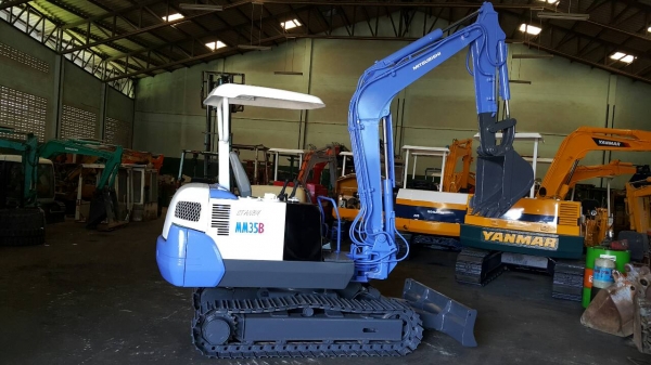 ขาย รถขุด MITSUBISHI รุ่น MM35B มือสองญี่ปุ่น แทร็กเหล็ก สลัก-บูทแน่น คันนี้ มีไลน์ ใส่หัวกระแทกได้ มือถือ/LINE ID :0818753444