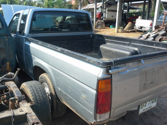 ขาย นิสสัน บิ๊กเอ็ม  แค็บเล็กเครื่องฝาแดงแน่นๆ ช่างล่างดีแอร์หนาว เพลงเพราะ สีพอได้รถพร้อมใช้งาน ทบ.เอกสารครบ75000-