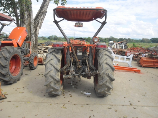 รถแทรกเตอร์คูโบต้า รุ่น L4508