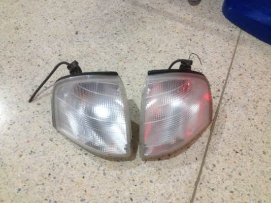 ไฟมุม BENZ C220 เก่าญี่ปุ่นสภาพสวย