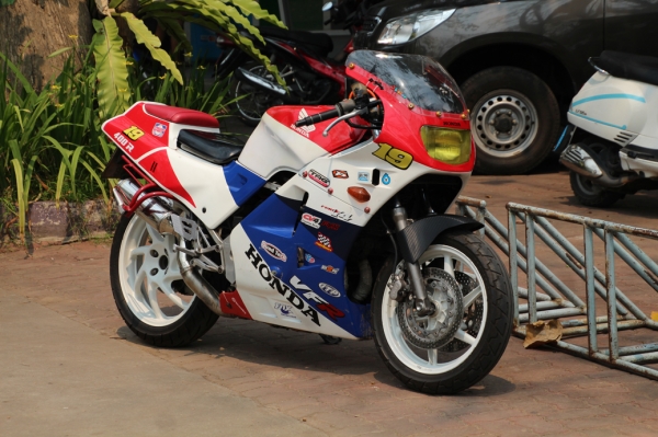 ขาย VFR400 NC24 ทะเบียนเต็ม โอนขนส่ง