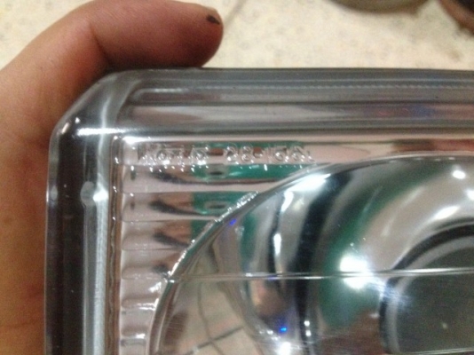 สปอรท์ไลท์ KOITO เลนเป็นกระจกข้างในโปรเจ็กเตอร์เก่าญี่ปุนสภาพสวย