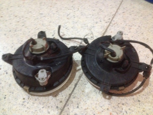 สปรท์ไลท์ทรงกลม SUBARU เป็นกระจกของเก่าญี่ปุ่นเเท้สภาพดี