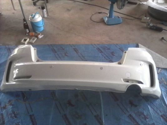 กันชนหลัง Jazz SV MC ของแท้ถอดสีขาวใช้ได้เลย พร้อมเซ็นเซอร์ถอย