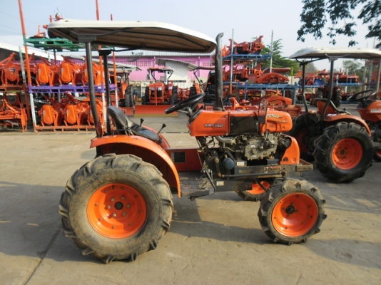 รถแทรกเตอร์คูโบต้า รุ่น KRT140