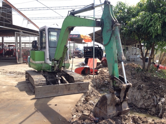 CAT 40 ปั็มนิ้ว หัวเก๋ง มีแอร์เย็นสู้หน้าร้อน เก่าไทย ขายตามสภาพครับ