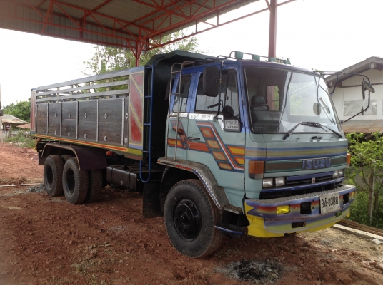 ขายสิ้บล้อ240นางฟ้าแท้รถสวยเดิมมือเดียวป้ายแดงสีบางเดิม