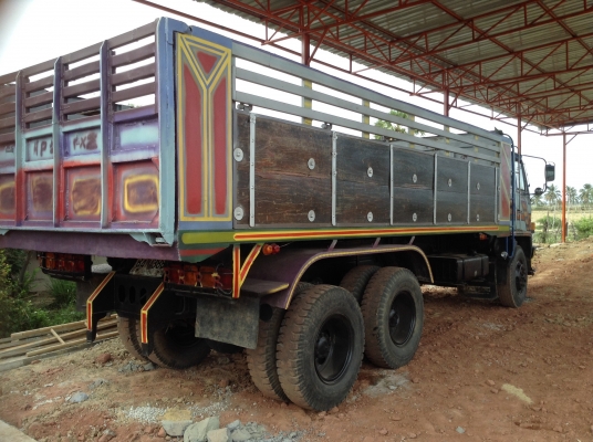 ขายสิ้บล้อ240นางฟ้าแท้รถสวยเดิมมือเดียวป้ายแดงสีบางเดิม