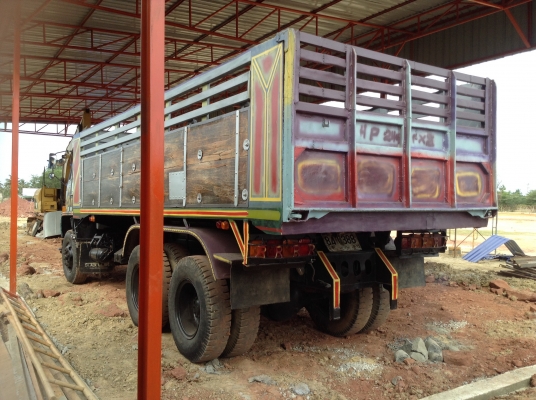 ขายสิ้บล้อ240นางฟ้าแท้รถสวยเดิมมือเดียวป้ายแดงสีบางเดิม