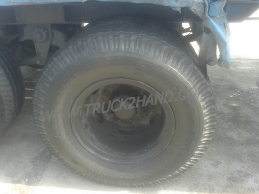 ขายยกชุด รถบรรทุกหัวลาก 10 ล้อ MITSUBISHI FUSO FN527 SR 220 แรงม้า ปีจดทะเบียน 2545 + หางเทเลอร์พื้นเรียบ อู่พนัส ยาว 12 เมตร 2 เพลา