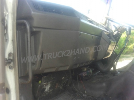 ขายยกชุด รถบรรทุกหัวลาก 10 ล้อ MITSUBISHI FUSO FN527 SR 220 แรงม้า ปีจดทะเบียน 2545 + หางเทเลอร์พื้นเรียบ อู่พนัส ยาว 12 เมตร 2 เพลา