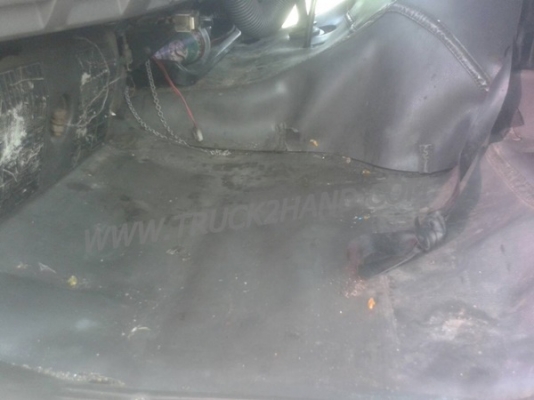 ขายยกชุด รถบรรทุกหัวลาก 10 ล้อ MITSUBISHI FUSO FN527 SR 220 แรงม้า ปีจดทะเบียน 2545 + หางเทเลอร์พื้นเรียบ อู่พนัส ยาว 12 เมตร 2 เพลา