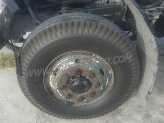 ขายยกชุด รถบรรทุกหัวลาก 10 ล้อ MITSUBISHI FUSO FN527 SR 220 แรงม้า ปีจดทะเบียน 2545 + หางเทเลอร์พื้นเรียบ อู่พนัส ยาว 12 เมตร 2 เพลา