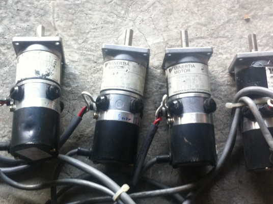 DCเซอร์โวมอเตอร์ มอเตอร์ MINERTIA 21V. 2.2 A. แกนเพลาโตประมาณ6-8 มม.