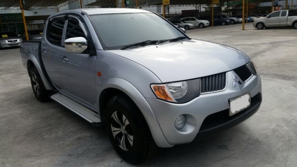 MITSUBISHI TRITON AUTO 4 ประตู รถสวย ล้อ MAX กระจกไฟฟ้า เครื่อง ช่วงล่าง ดี แอร์เย็น ภายในสวย สีสวย รถพร้อมใช้ จัดไฟแนนได้ ฟรีดาวน์