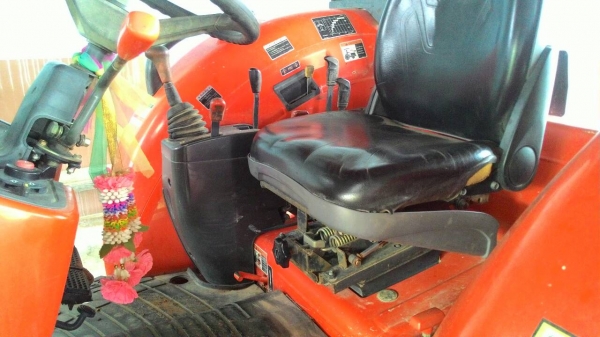 ขายรถไถ KUBOTA  M7040 รถอยู่ อ.แกลง ระยอง สนใจโทรสอบถาม 0818618678 ราคา 450,000