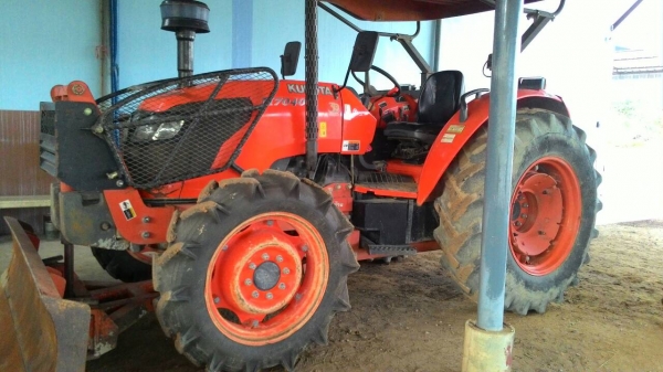 ขายรถไถ KUBOTA  M7040 รถอยู่ อ.แกลง ระยอง สนใจโทรสอบถาม 0818618678 ราคา 450,000