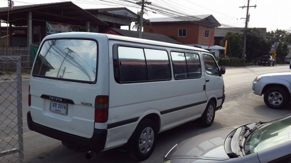 ขายรถตู้ Toyota Hiace สีขาว ปี 37 ติดแก็ส lpg ราคา 75,000 บาท +++++++++
