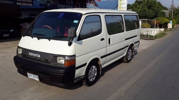 ขายรถตู้ Toyota Hiace สีขาว ปี 37 ติดแก็ส lpg ราคา 75,000 บาท +++++++++