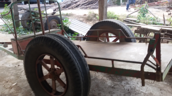 ขายสาลีทูบเหล็กอยู่วังบัว คลองขลุง กำแพงเพชร ราคา 8000บาท สนใจสอบุถามได้ที่081 3655997 อ๋าพร  พาเจริญ  ราคาต่อรองได้อีกนะครับ