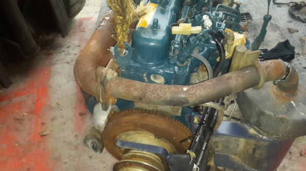 สามสูบ 17.5 แรง