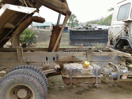 รถบรรทุก 6 ล้อ ดัมพ์ ISUZU ปีจดทะเบียน 2542 กระบะดั๊มยาว 3.60 เมตร