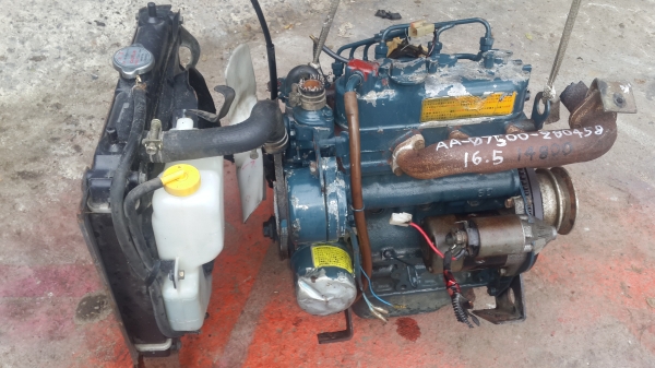 สามสูบ 16.5 แรง พร้อมหม้อน้ำ สามสูบ 16.5 แรง พร้อมหม้อน้ำ