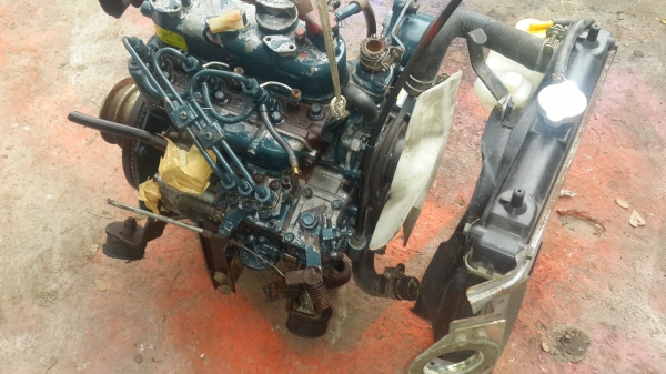 สามสูบ 16.5 แรง พร้อมหม้อน้ำ สามสูบ 16.5 แรง พร้อมหม้อน้ำ