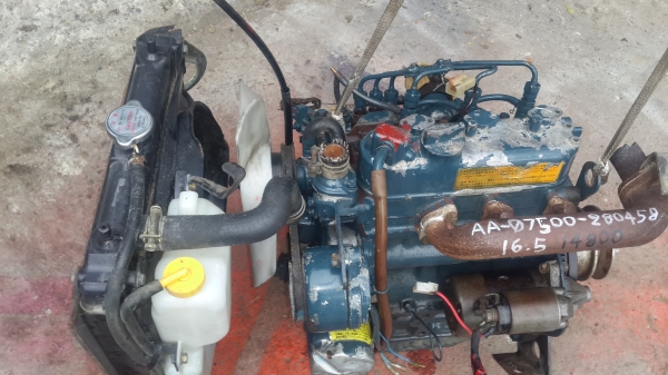 สามสูบ 16.5 แรง พร้อมหม้อน้ำ