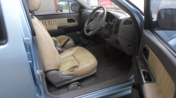 ขาย อีซูซุ ไฮเลนเดอร์ สี่ประตู