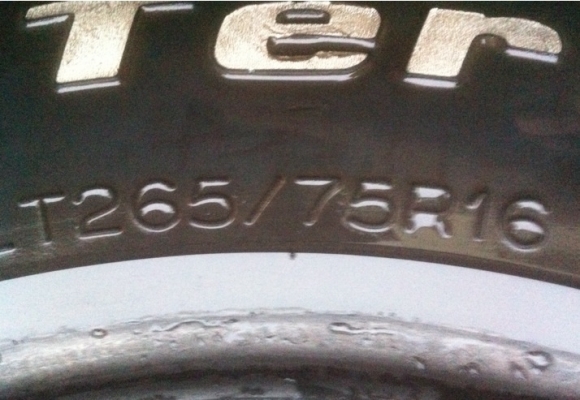 ยาง Mud BF goodrich KM2 265 75 16 สภาพดี