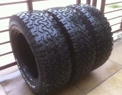 ยาง BF goodrich 265 65 17 ปลายปี12 ดอกติดหนวดทุกเส้น