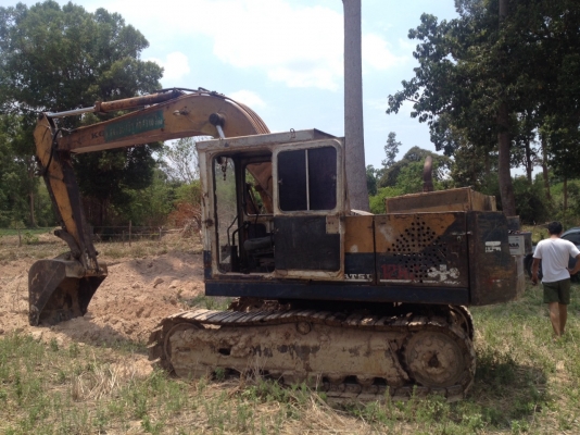 ขายแม็คโคร KOMATSU 120 HT สภาพพร้อมใช้งาน เครื่องดีปั้มพึ่งเปลี่ยนใหม่ โซ่ช่วงล่างดี เอวแน่นทำงานไม่โหลด เอกสารสัญญาซื้อขาย