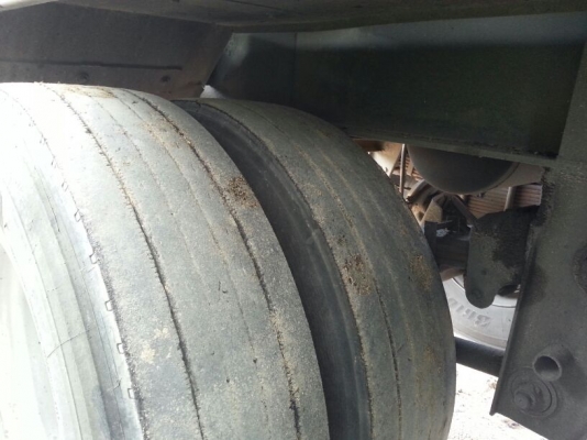 ขายหางพ่วง  สามมิต  3  เพลา. แท้.  ปี 51.   สนใจติดต่อ  081 - 6079515