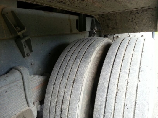 รถอีซูซุ 10 ล้อดั้ม FXZ 360 แรงม้า ปี 54.  ( รถวิ่ง 2xx,xxx กว่า กม. )     สนใจติดต่อ   081 - 6079515