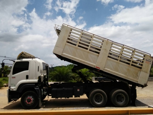 รถอีซูซุ 10 ล้อดั้ม FXZ 360 แรงม้า ปี 54.  ( รถวิ่ง 2xx,xxx กว่า กม. )     สนใจติดต่อ   081 - 6079515