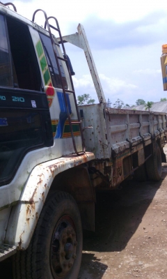 หกล้อ อีซูซุ  ร็อค195แรง ทิ๊ฟฟี้ พาเวอร์ ยาว6.20ม สภาพพร้อมใช้งาน ((ทะเบียนพร้อมโอน))