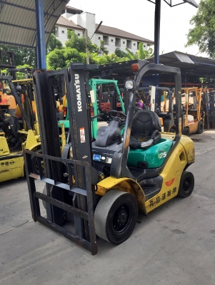 -:-*&bull;*ข า ย ร ถ ย ก นำ เ ข้ า*&bull;*-:-KOMATSU FD25-15 เครื่องดีเซล เกียร์ออโต้ เสา3เมตร สนใจติดต่อ 083-062-0223(ปอนด์)