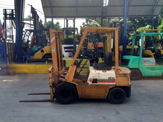 -:-*&bull;*ข า ย ร ถ ย ก นำ เ ข้ า*&bull;*-:-KOMATSU FG15-14 เครื่องเบนซิล เสาสูง3เมตร เกียร์ธรรมดา สนใจติดต่อ 083-062-0223(ปอนด์)