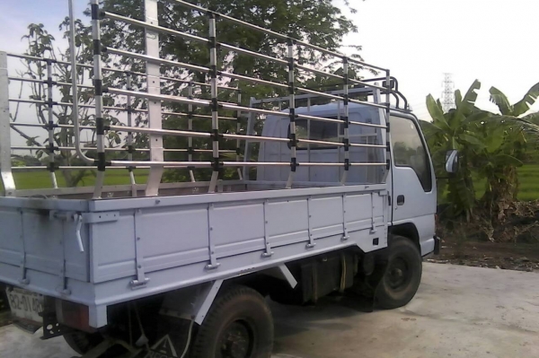 ขายรถบรรทุกสี่ล้อ
