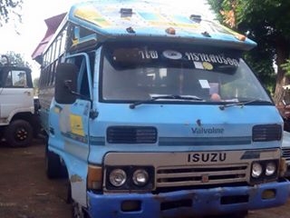 ขายครับ ราคาวันนี้พร้อมจบ185000 บาท รถโดยสาร ks115  หลังคากระจก  ยาว5 เมตร  พร้อมใช้งาน  ราคาเบาๆๆ  สนใจรีบจับจองครับ