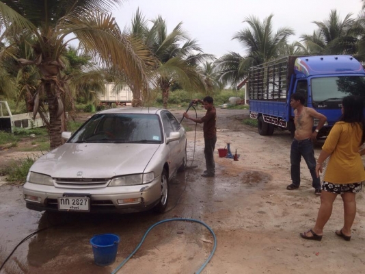 ขายครับรถเก๋ง  แอกคอด ท้ายเบน  เครื่องเดิม 2000  ใช้น้ำมัน ตลอด   ไม่เคยติดแก๊ส