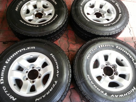 ขายล้อ Toyota D4D 6 รู พร้อมยาง 31 ขอบ 15 ขายล้อ Toyota D4D 6 รู พร้อมยาง 31 ขอบ 15