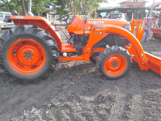 มาอีกคันเพิ่งเสร็จครับ4508พร้อมดันหน้าคานโค้งปรับสภาพพร้อมใช้งานขายเลยครับ239000