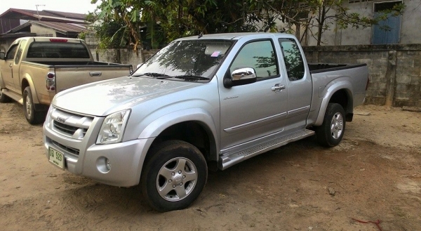 ดาวน์10000ออกรถได้เลยไม่มีค่าใช้จ่ายใดๆอิซูุปี52 แฟทตินั้มรถครูครับอยากขายจัดไฟแนนชเต็ม