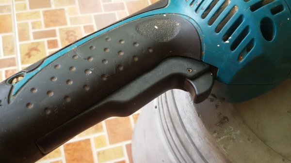 ขาย เครื่องเจียร์ ( ลูกหมู )  7 นิ้ว  ( ชาติ ลำพูน )