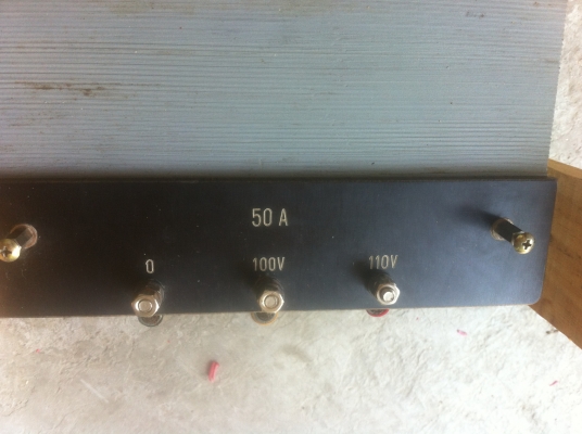 หม้อแปลงไฟขนาดใหญ่จาก 220 V. เป็น 100-110 V.หรือจาก 100-110 V เป็น. 220 V. จากญี่ปุ่นขนาด 50 A.