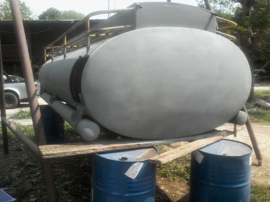 ขายด่วนครับ ถังน้ำมัน 9000 ลิตร พร้อมหัวจ่าย สภาพพร้อมใช้งาน พ่นสีรองพื้นไว้ครับ