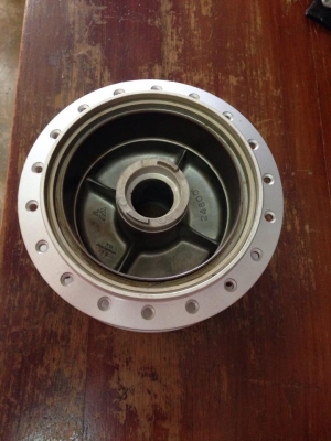 ขาย ดุมหน้า y80 กับ ดุมหลัง cg110  คับ